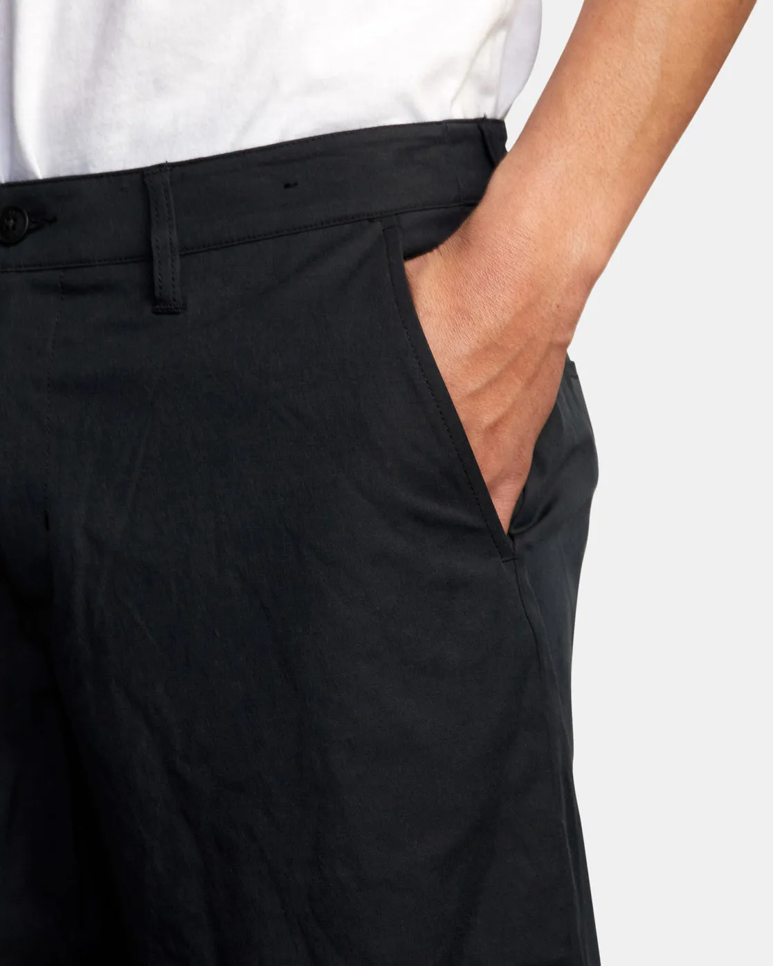 Back In Hybrid Shorts 19" - Black