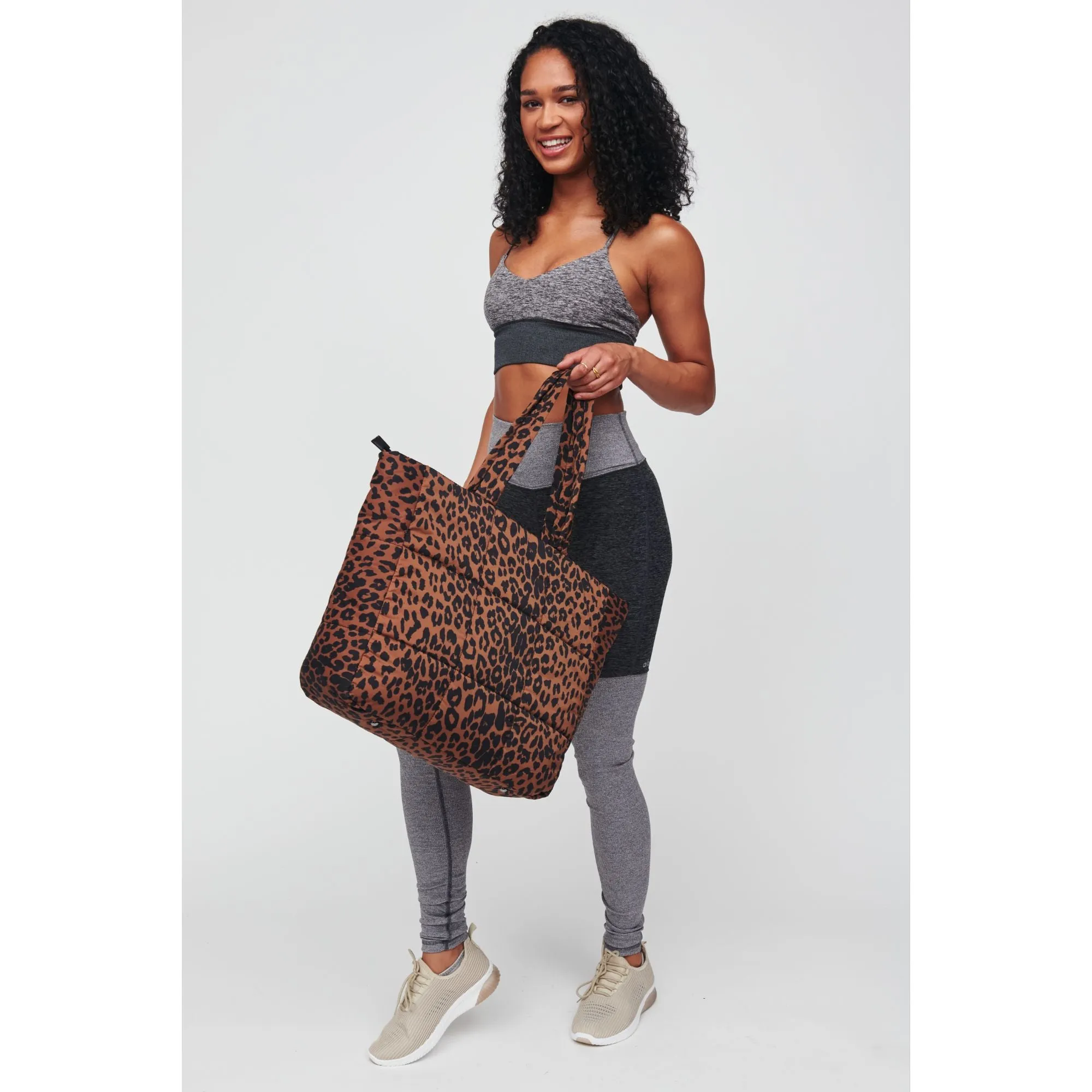 Neeva Tote