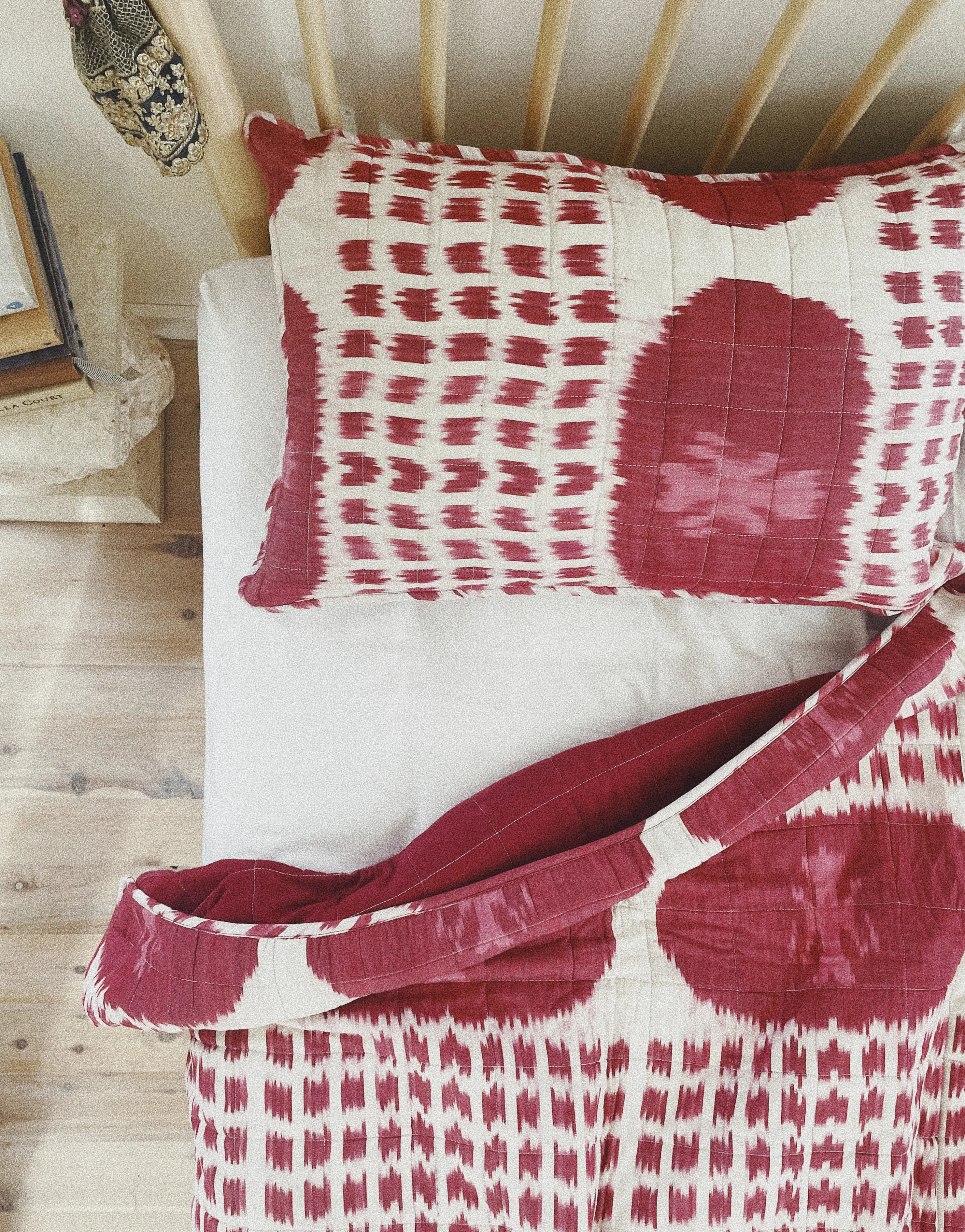 Quilted Blanket with Pillowcase - Cochineal Ikat